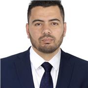 mi nombre es Ayoub, profesor de lengua y literatura árabe, tengo más de ocho años de experiencia en este campo. Si estás buscando aprender árabe o mejorar tu nivel, contacta con el profesor adecuado